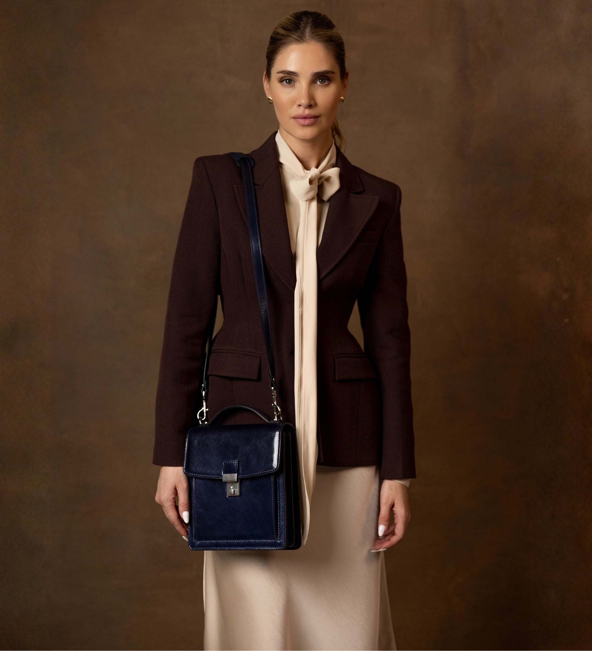 Liten portfölj i läder för dam – Walden