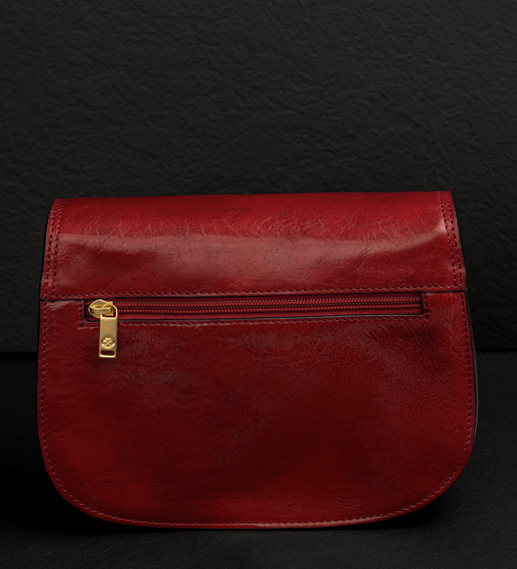 Saddle bag i läder crossbodyväska i läder för dam – Moonfleet