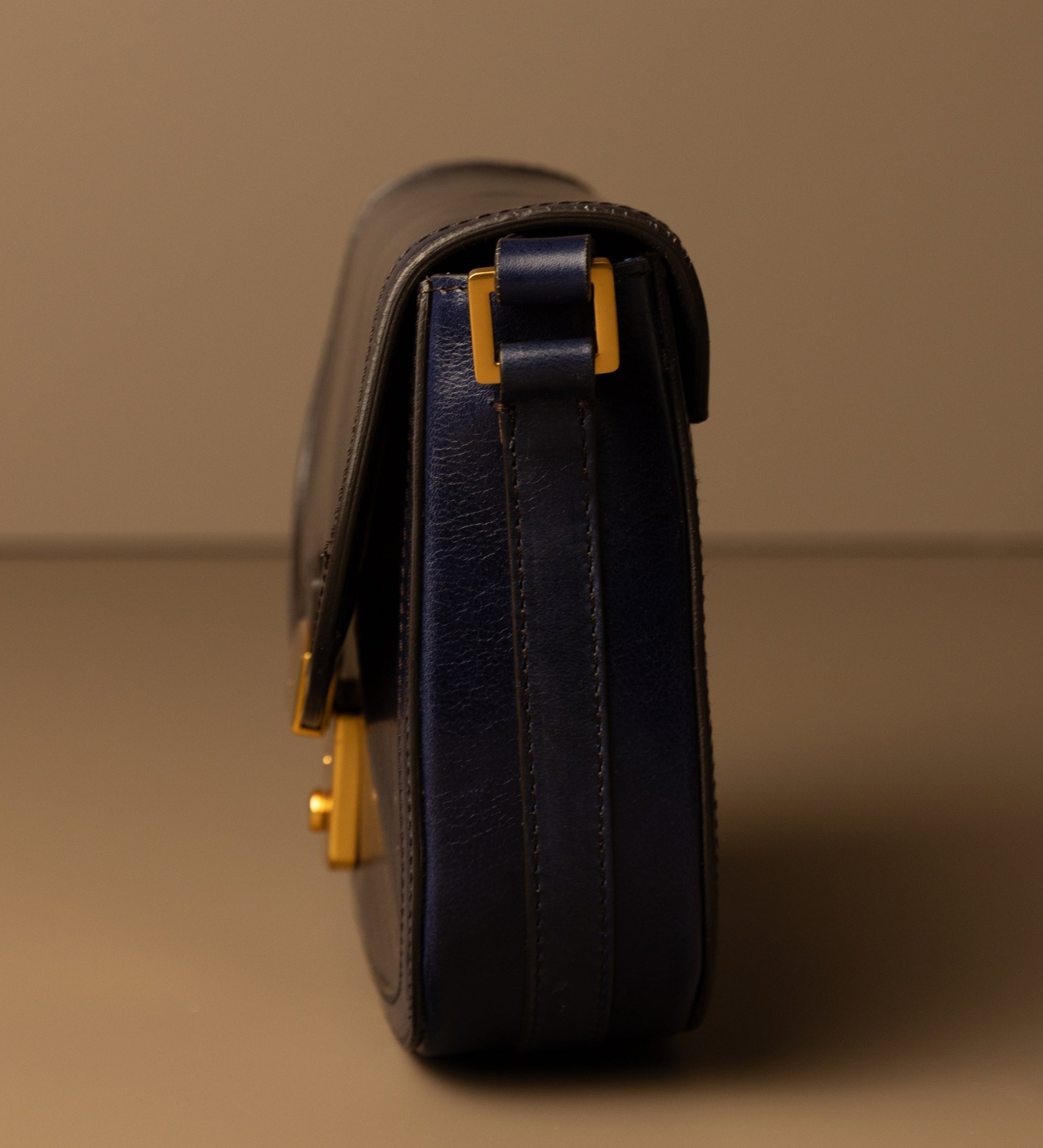Saddle bag i läder för dam - Secrets