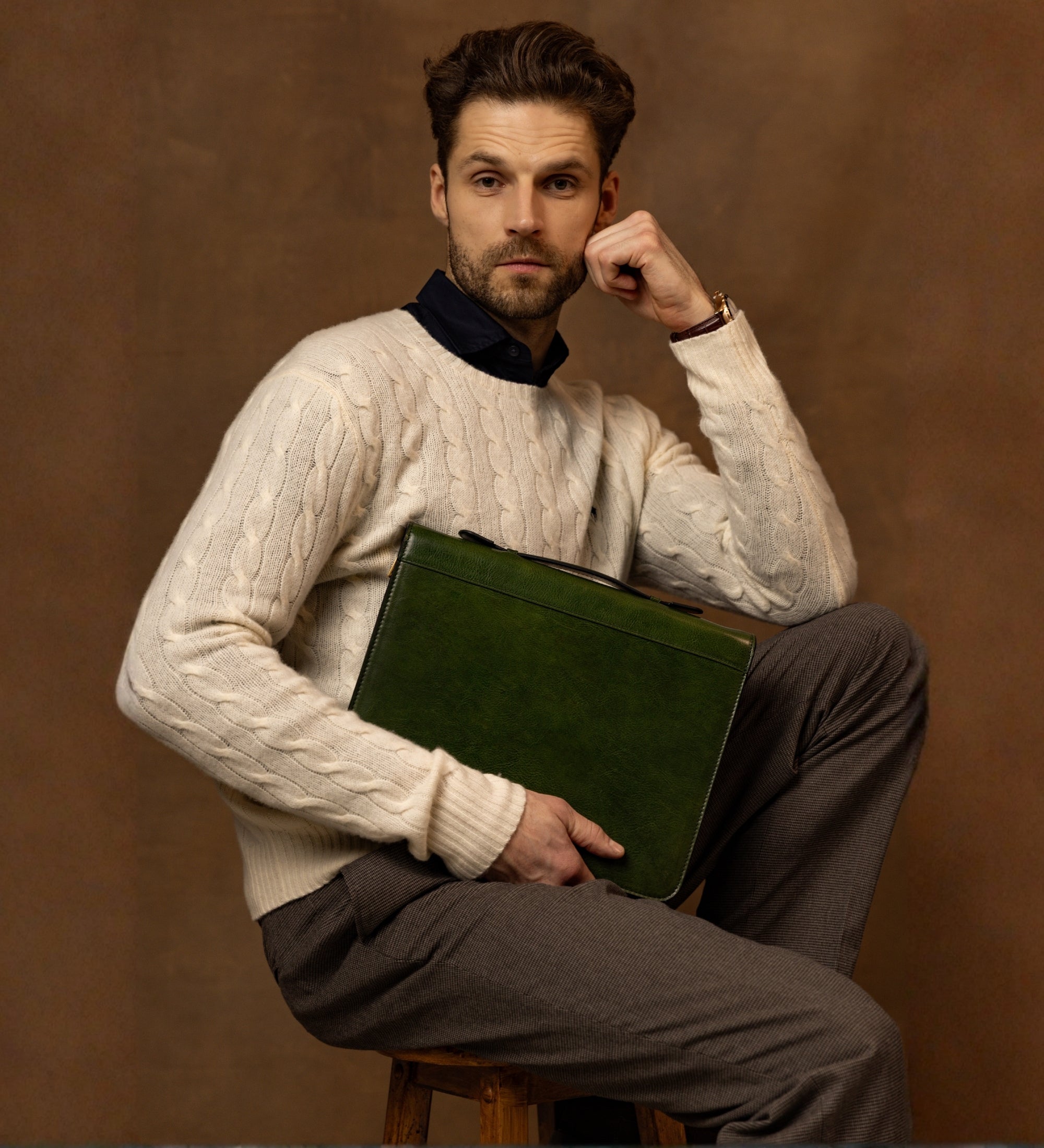 Dokumentmapp i läder med ringmekanism – Joy in the Morning