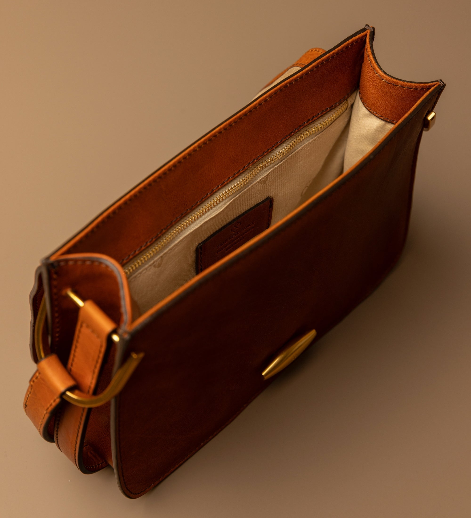 Läderväska med lock för dam - Possession