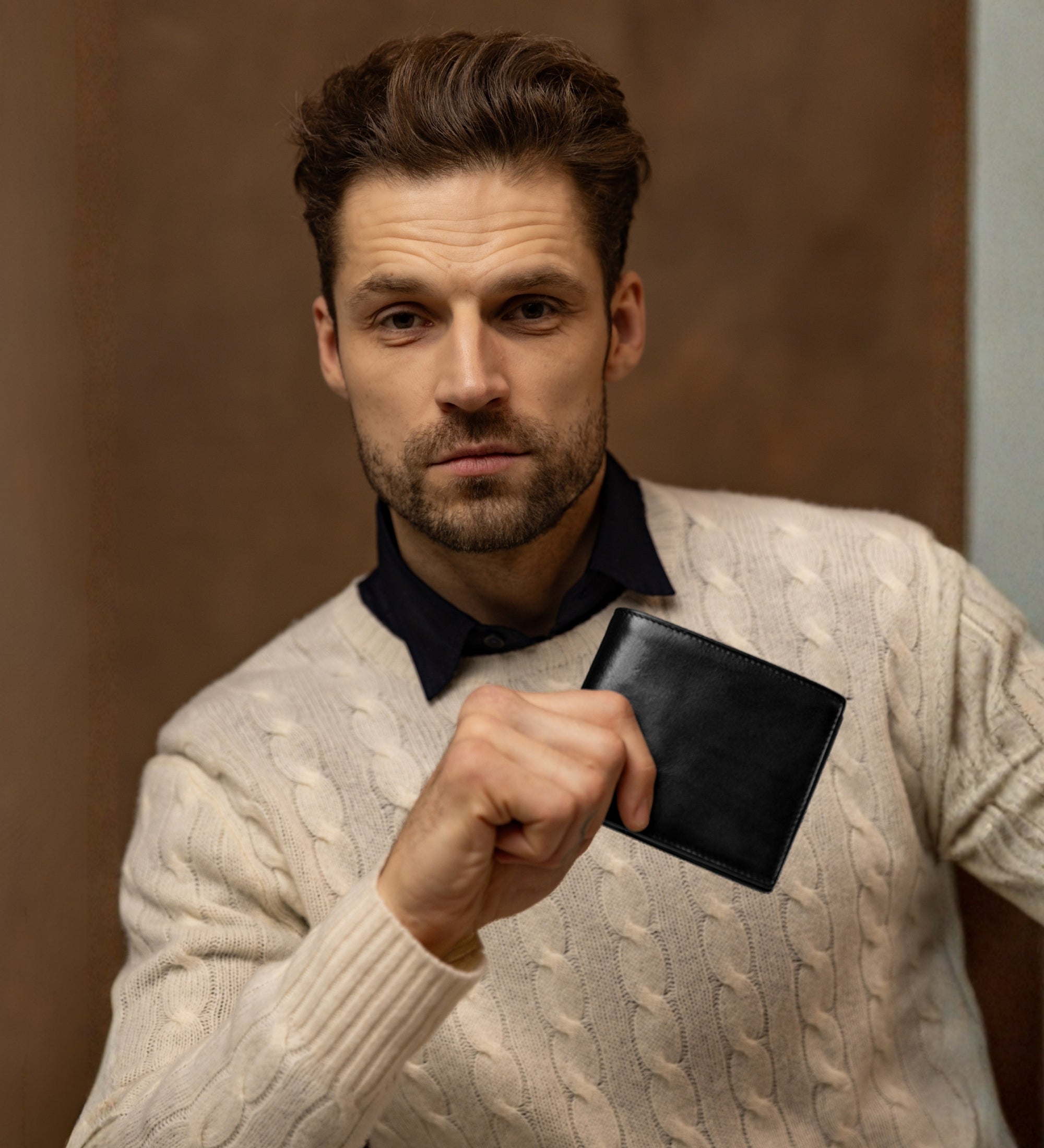 Dubbelvikt plånbok i läder – Daniel