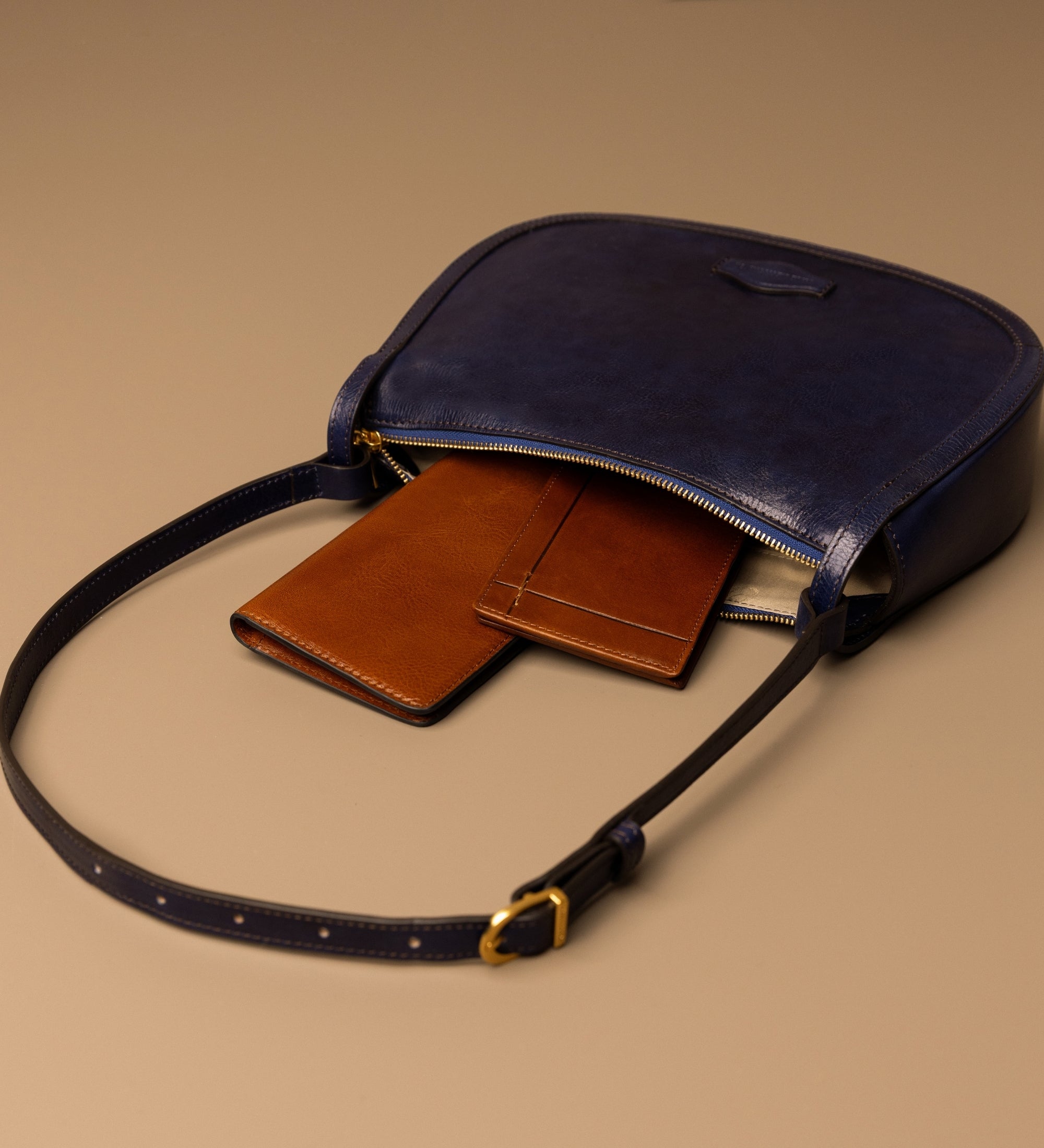 Hoboväska i läder för dam - La Noia