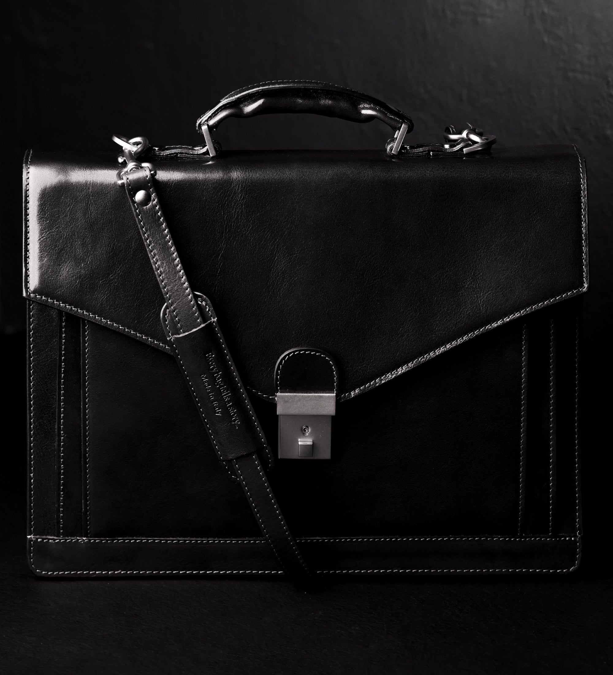 Portfölj i läder i klassisk design – The Magus
