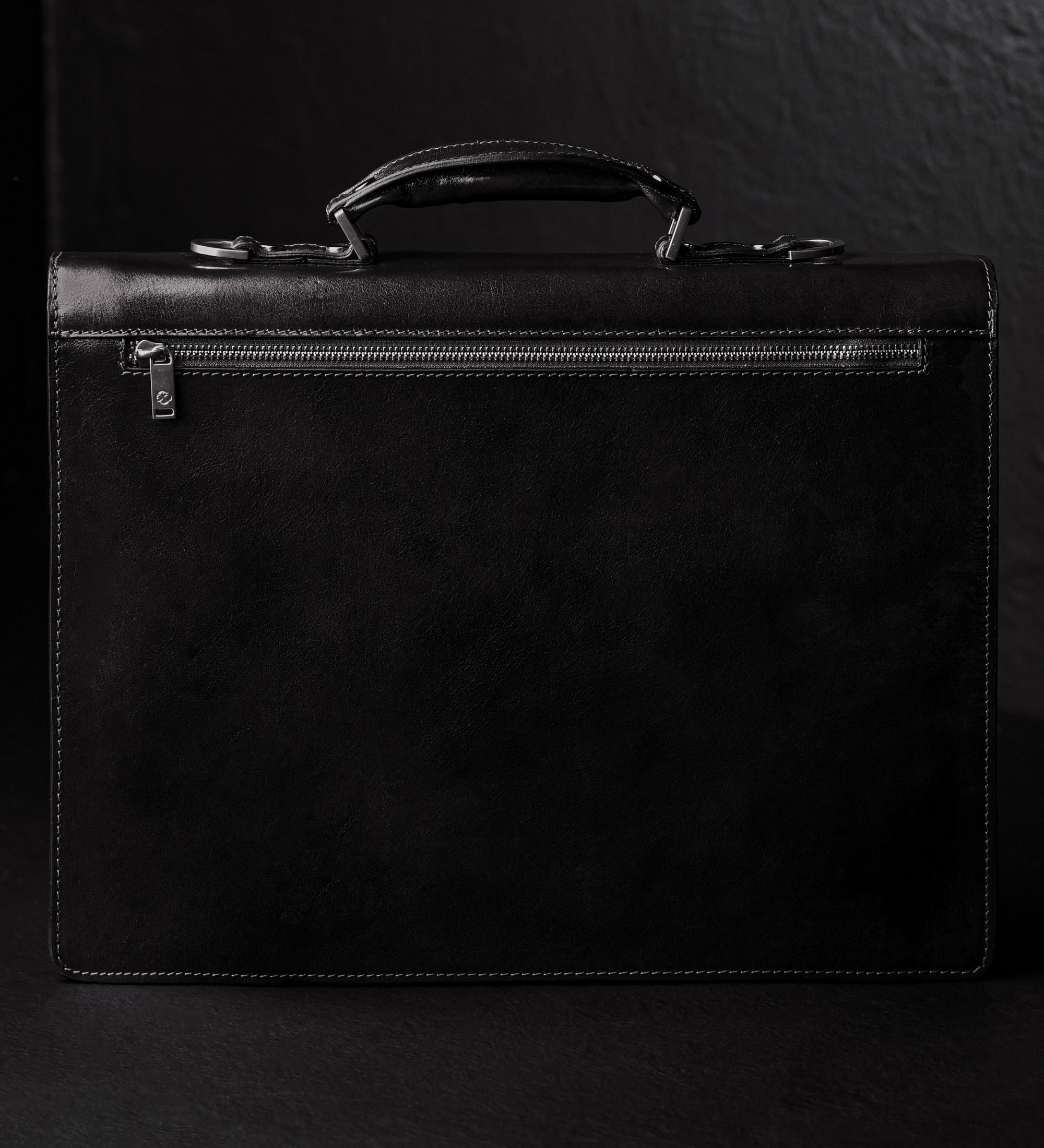 Portfölj i läder i klassisk design – The Magus