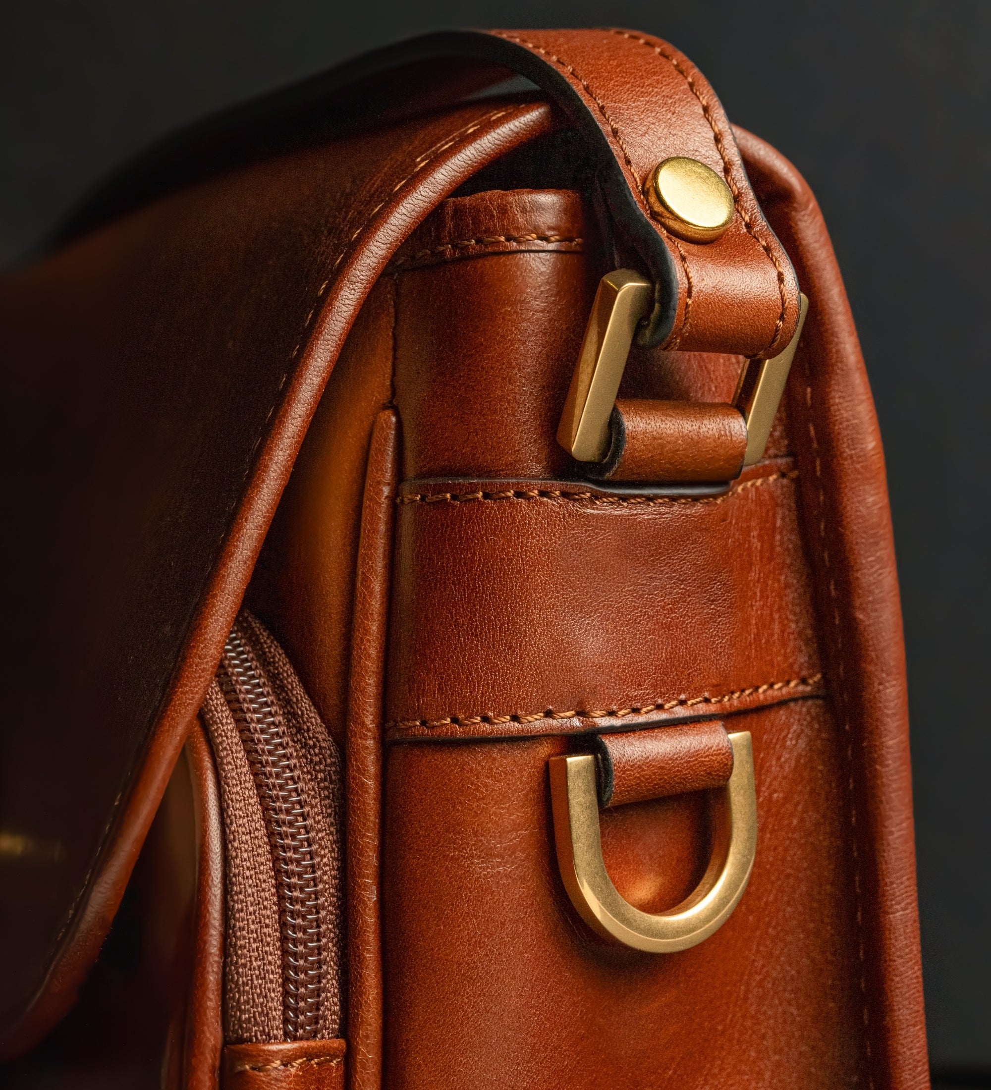 Saddle bag i läder för dam - Women In Love