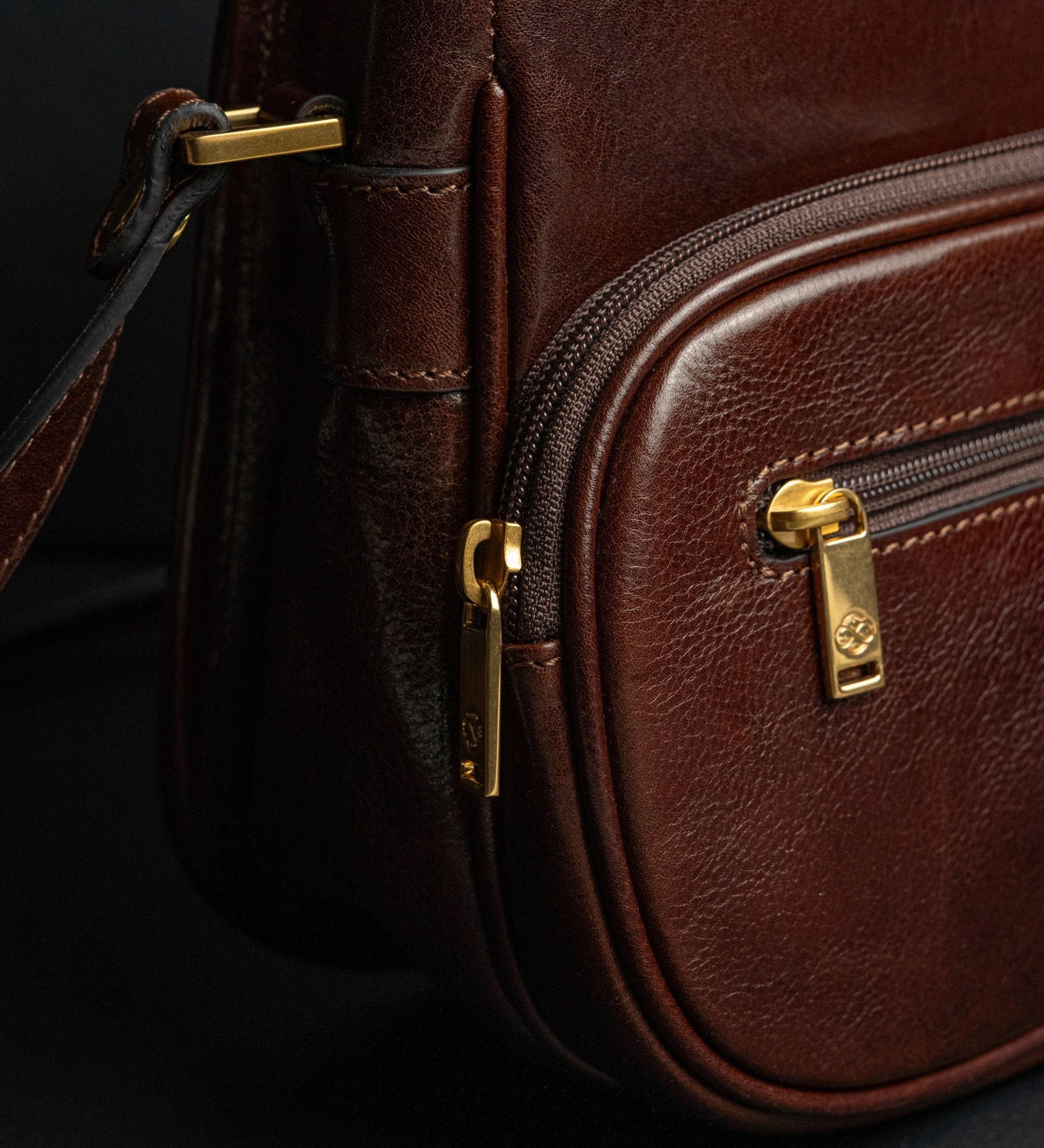 Saddle bag i läder för dam - Women In Love